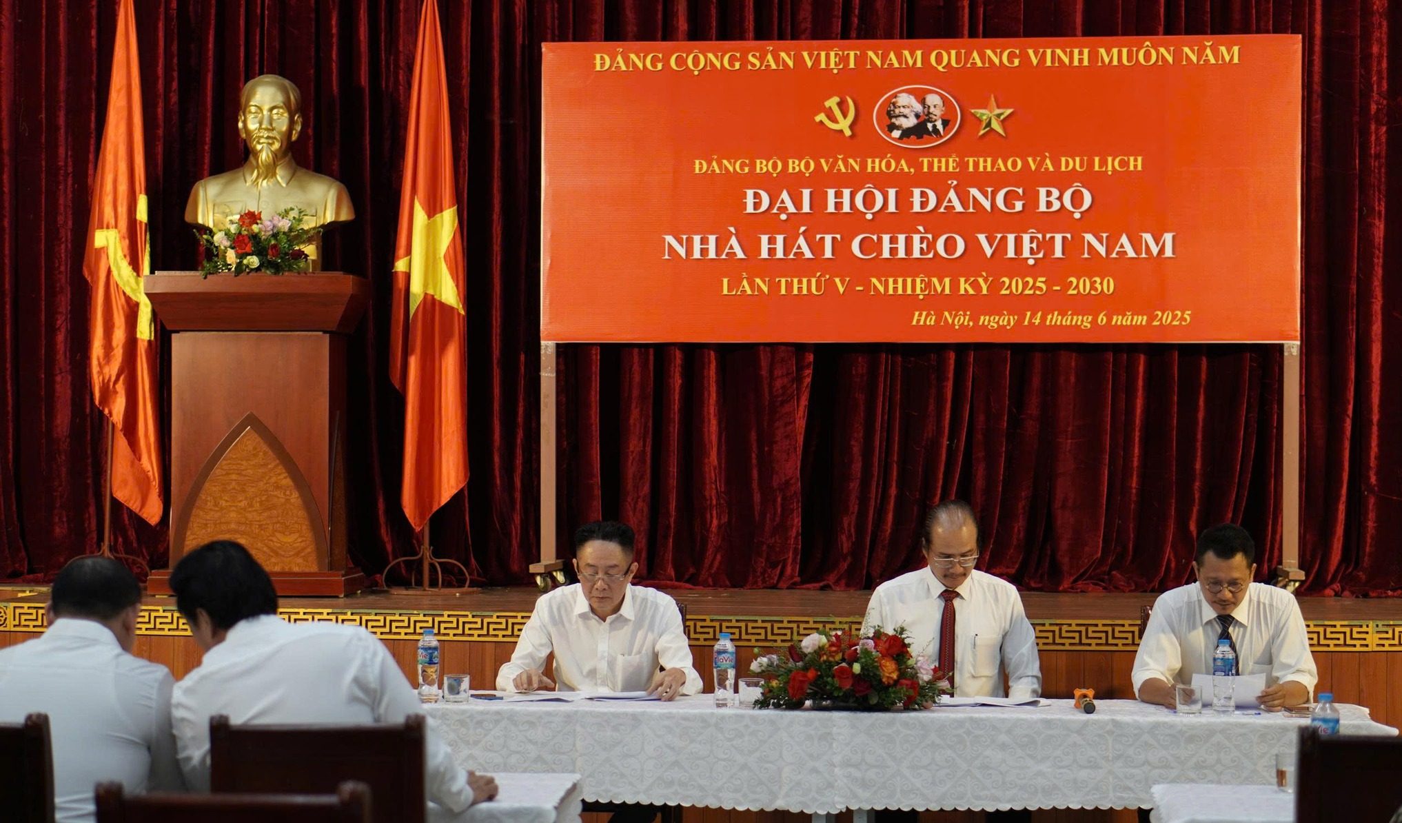 ĐẠI HỘI ĐẢNG BỘ NHÀ HÁT CHÈO VIỆT NAM LẦN THỨ V, NHIỆM KỲ 2025–2030 THÀNH CÔNG TỐT ĐẸP